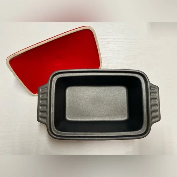 NIB Crockpot Denhoff Red Non-Stick Ribbed Casserole Dish w/ Lid - Picture 4 of 4